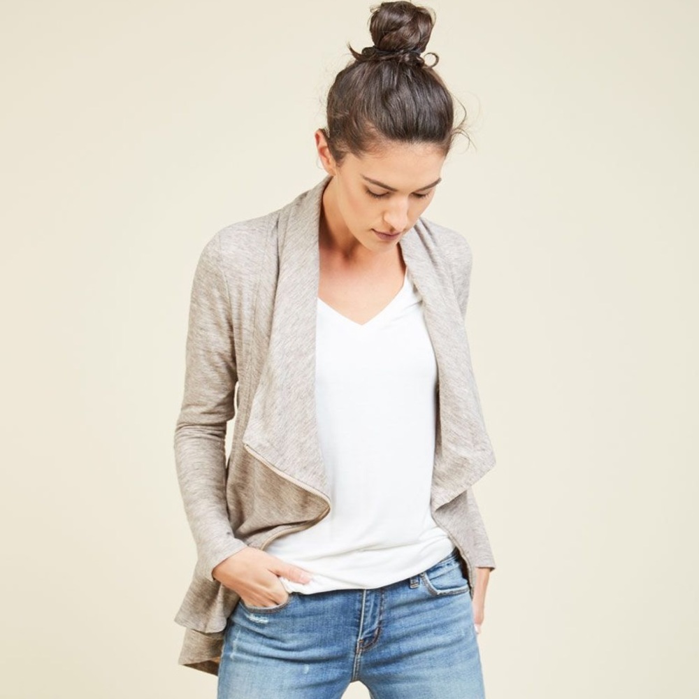 ModCloth airport cardigan in oatmeal